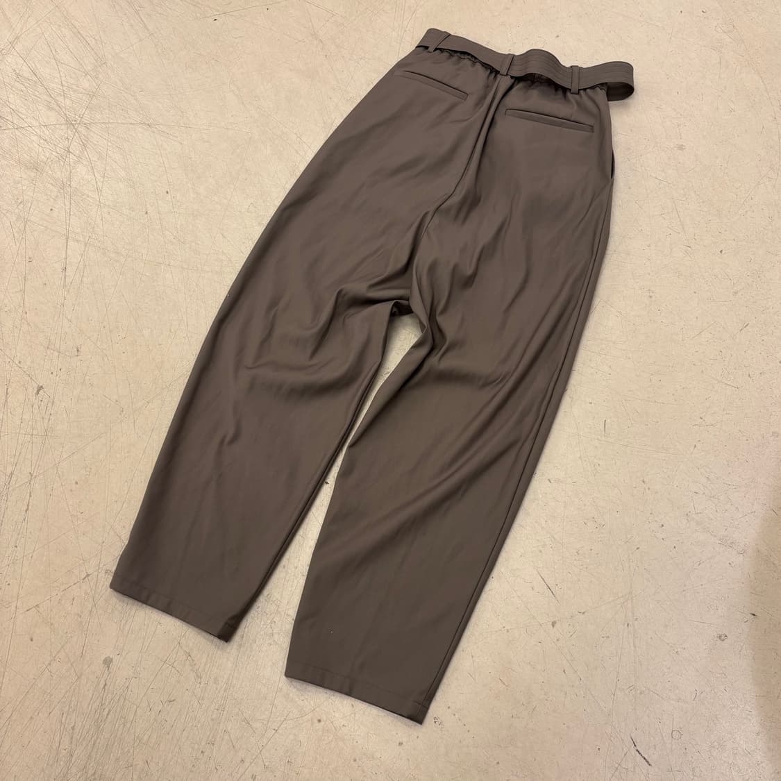 어나더오피스 벨트 핀턱 와이드 슬랙스 상품이미지3