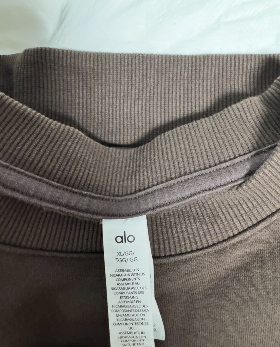 알로 아콜레이드 스웨트 셔츠 판매합니다. 상품이미지3