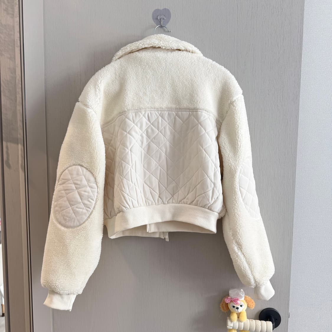 (s) alo 요가 쉐르파 엣지 봄버 자켓 상품이미지3