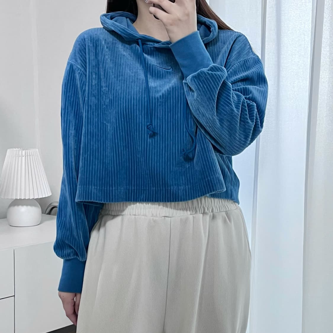 [정품] 나이키 블루스우시 벨벳 크롭 후드티 [ S ] 상품이미지3