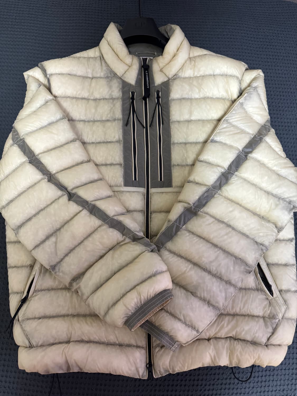 [XXL] cp 컴퍼니 dd쉘 경량패딩 피스타치오 상품이미지1