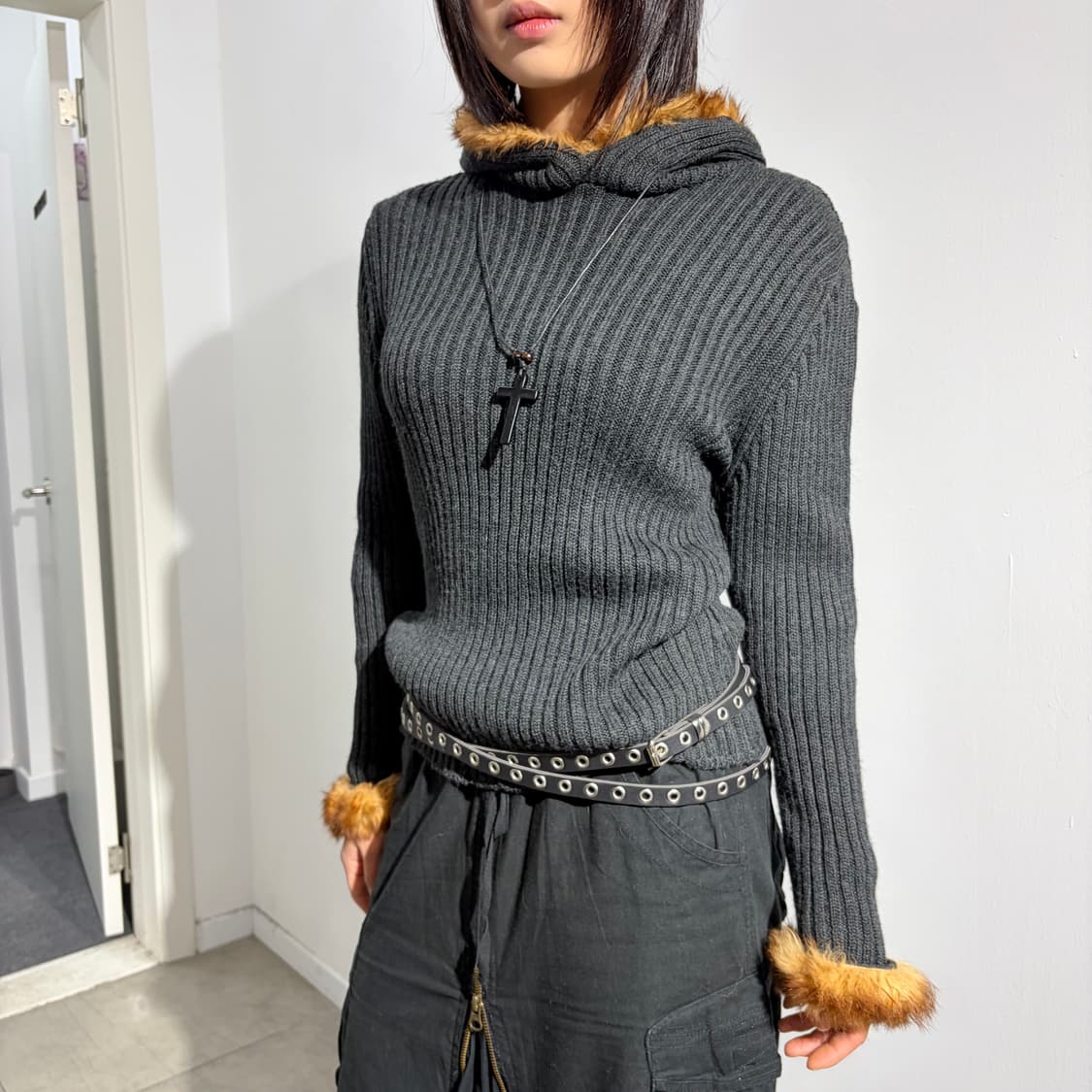 Amava arzuaga 차콜 퍼 니트 후드 상품이미지1