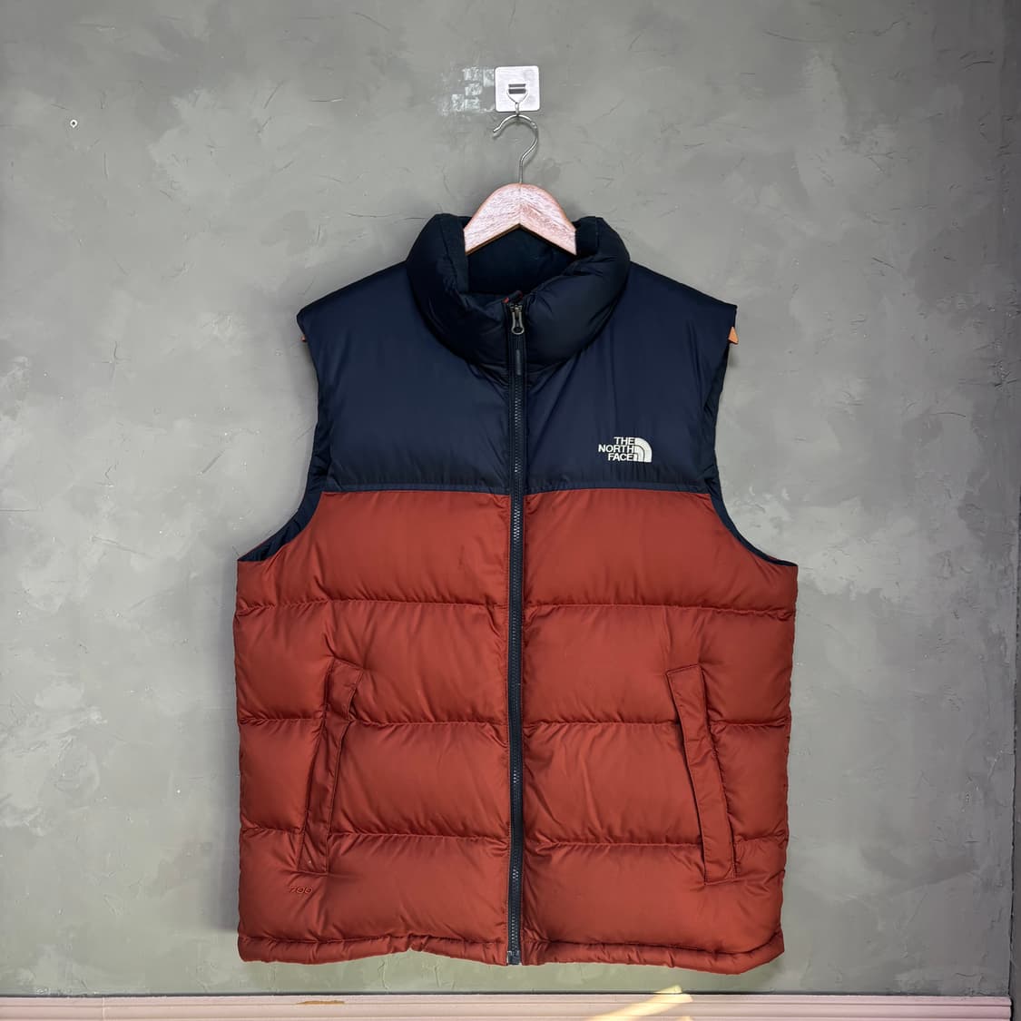 노스페이스 700 눕시 구스다운 패딩조끼 네이비 마룬 상품이미지1