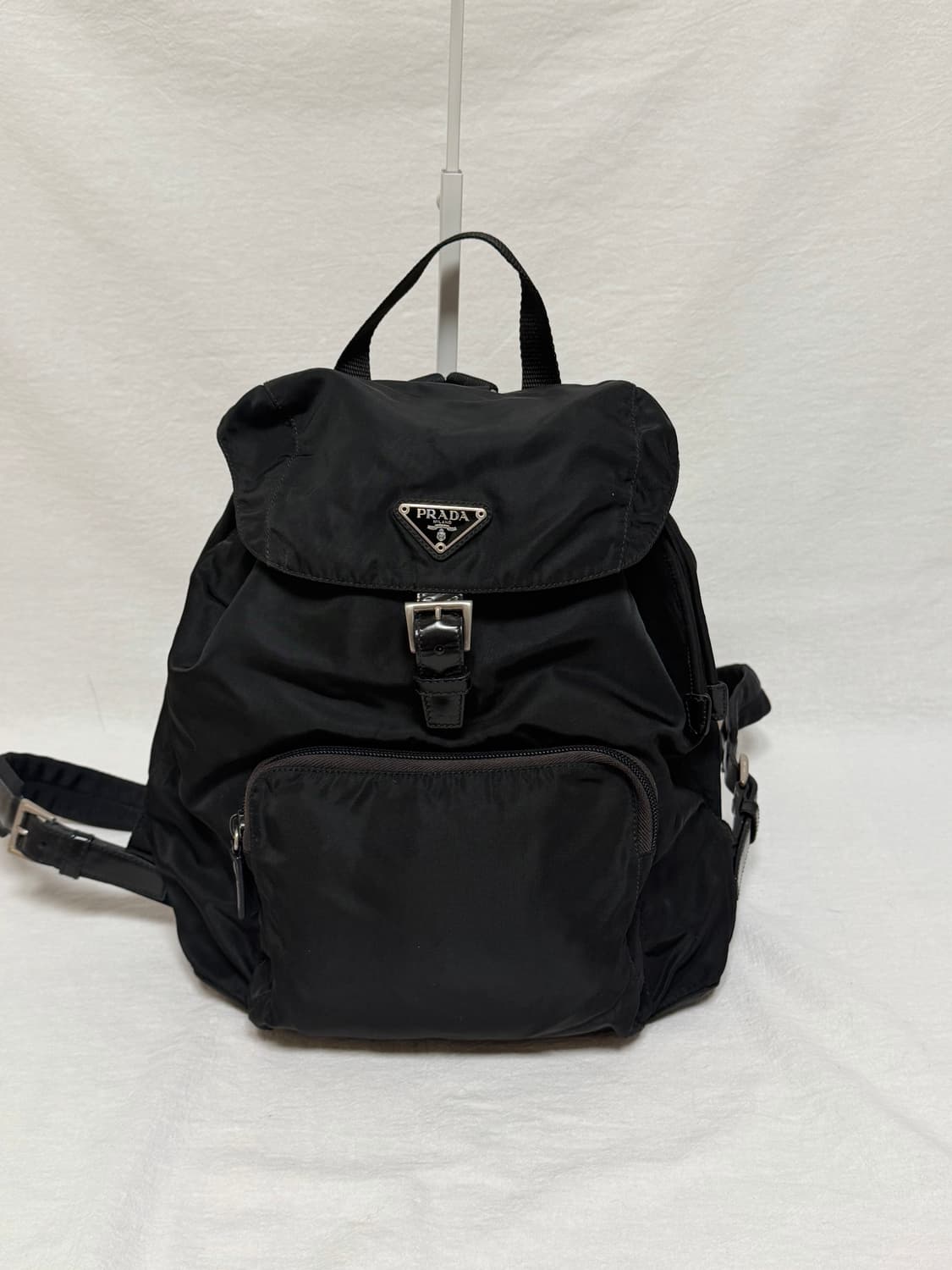 정품 프라다 포코노 나일론 원포켓 백팩 블랙 상품이미지2