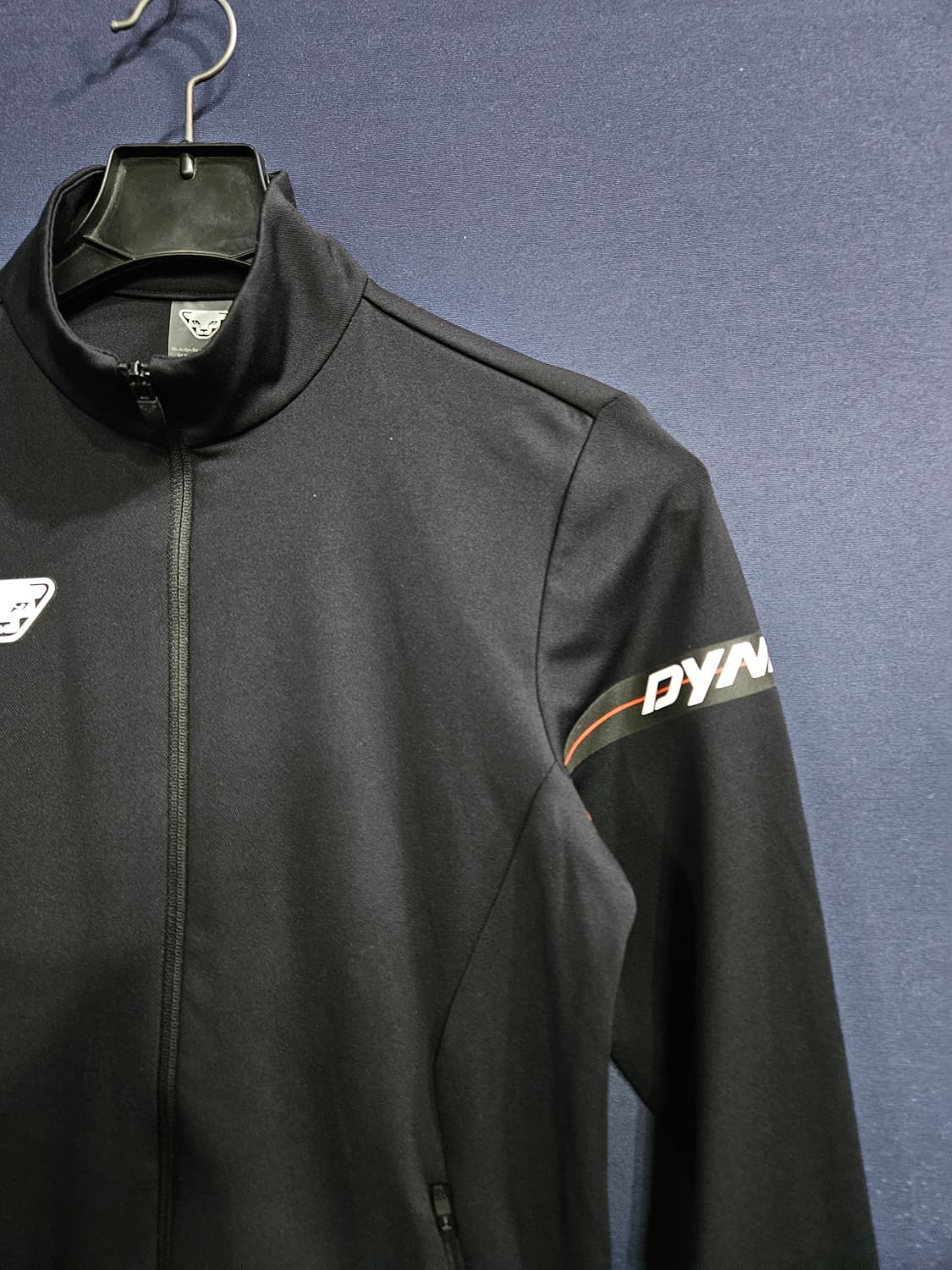 다이나핏 프린팅 블랙 남성 슬림핏 95 집업자켓  상품이미지4