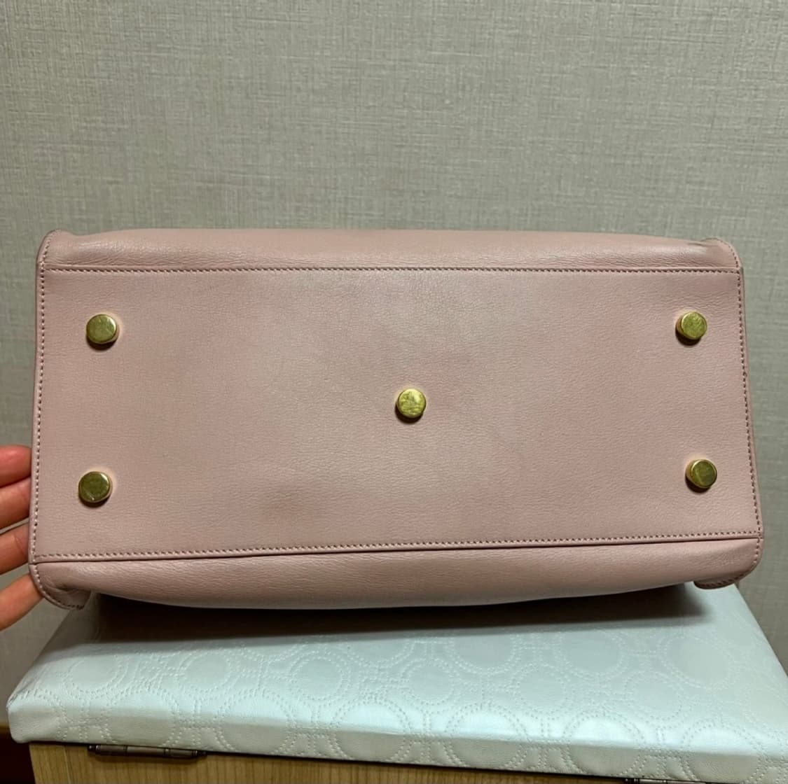 입생로랑 베이비핑크 카바스백 스몰  상품이미지6