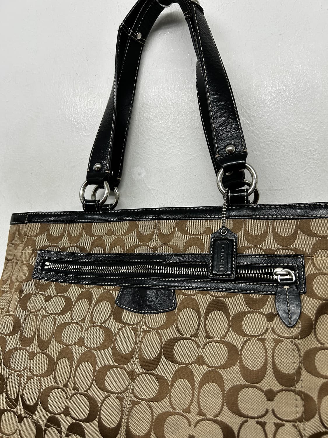 코치 시그니처 숄더백 브라운 상품이미지2