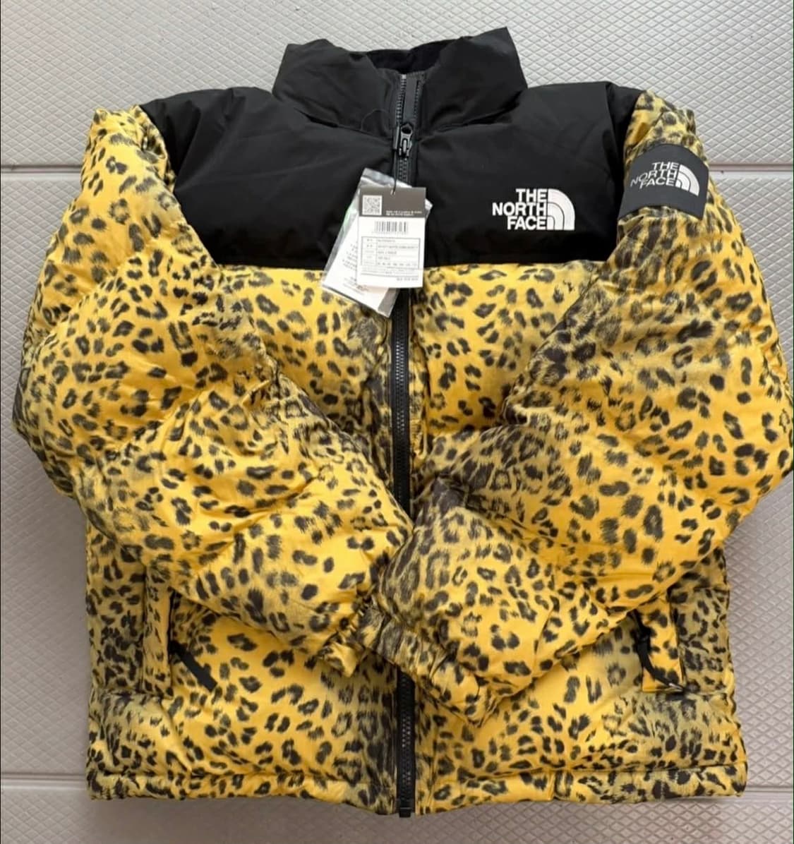노스페이스 눕시 레오파드 패딩 상품이미지1