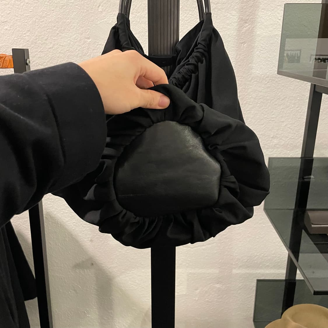 요지야마모토 누아르 써클 토트백 상품이미지2