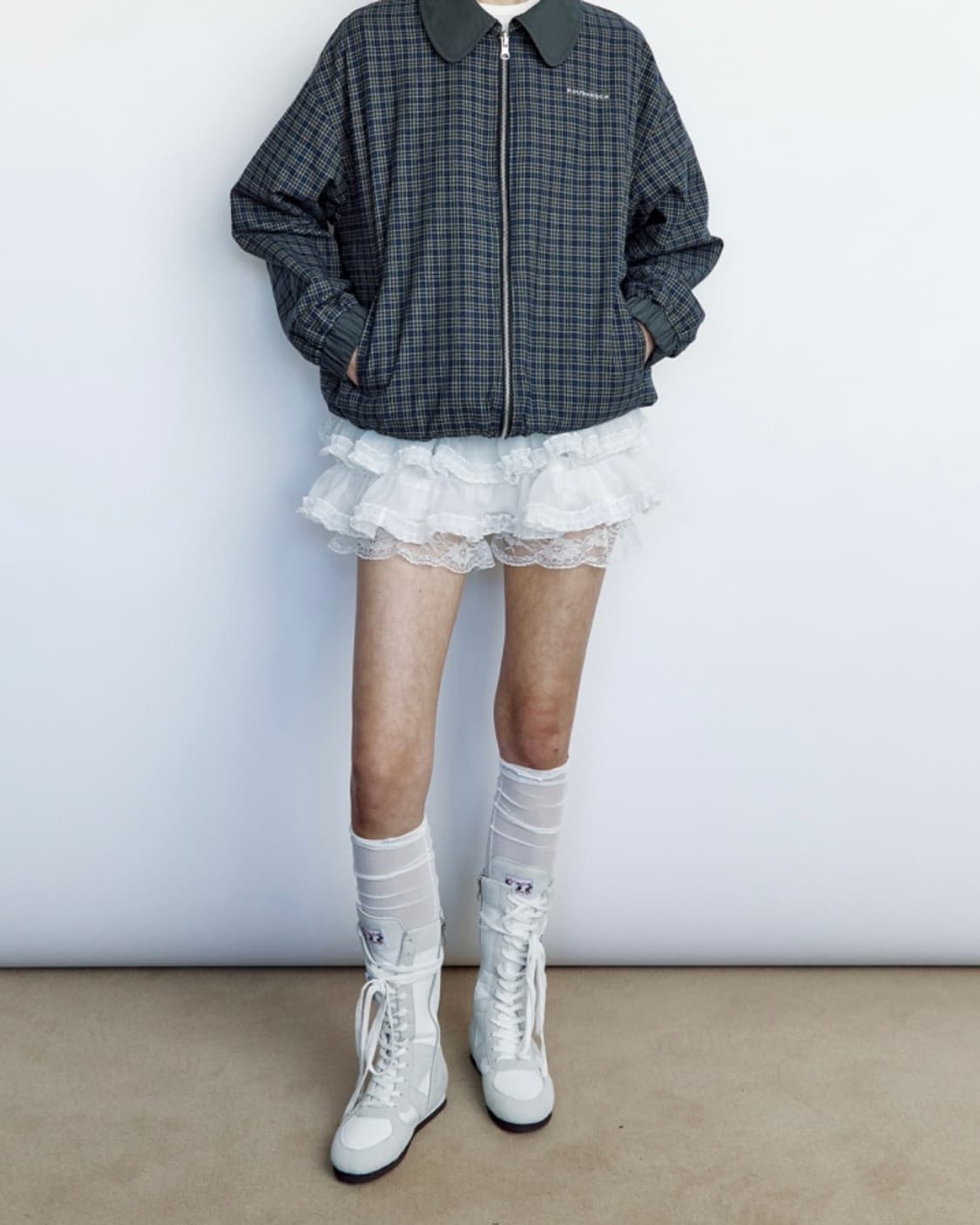 러프넥 튜튜 팬츠 스커트 화이트 상품이미지1