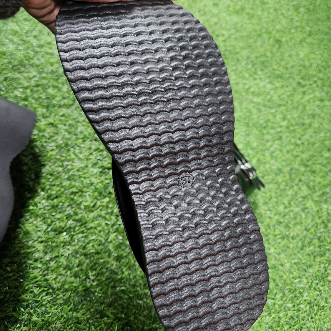 플랫폼굽 버클 미들부츠 37 | 시크블랙 유광 레더핏  새상품 상품이미지3