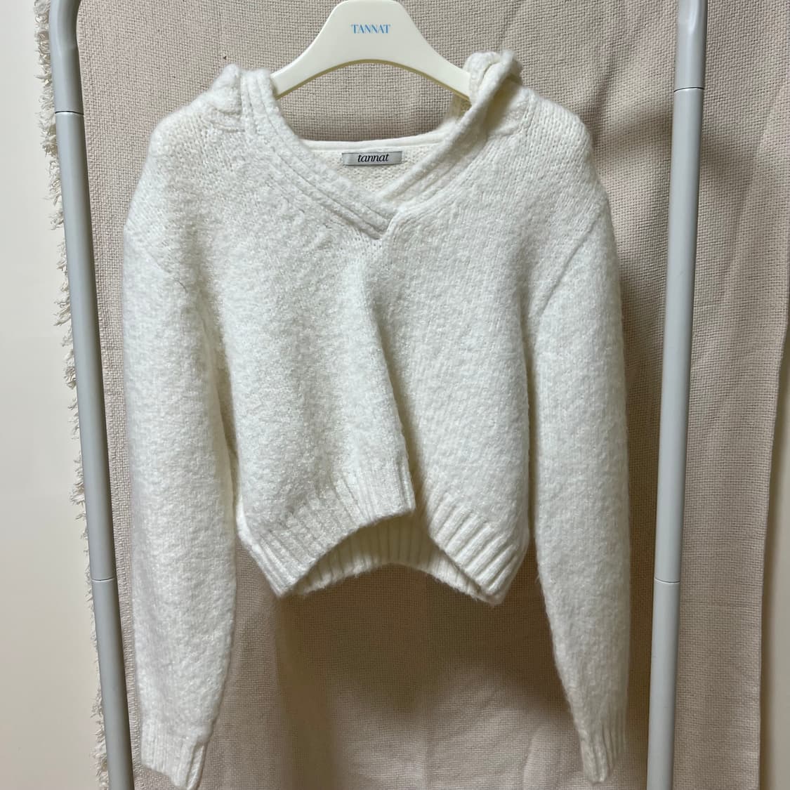 타낫 후디 스웨터(아이보리) 상품이미지1