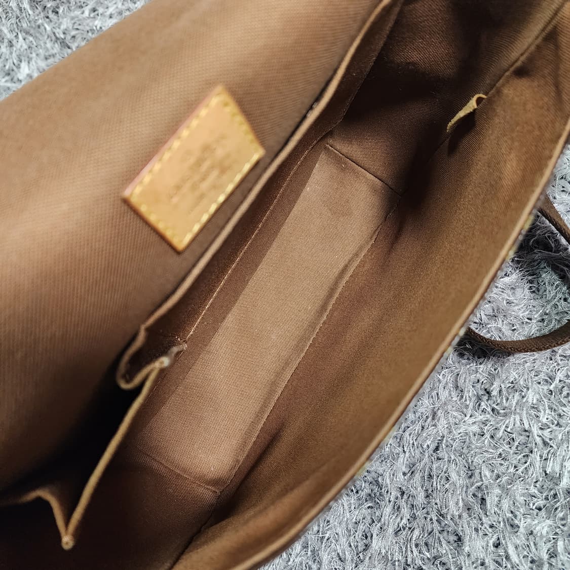 루이비통 모노그램 보스포어 메신저 크로스백 PM 상품이미지8