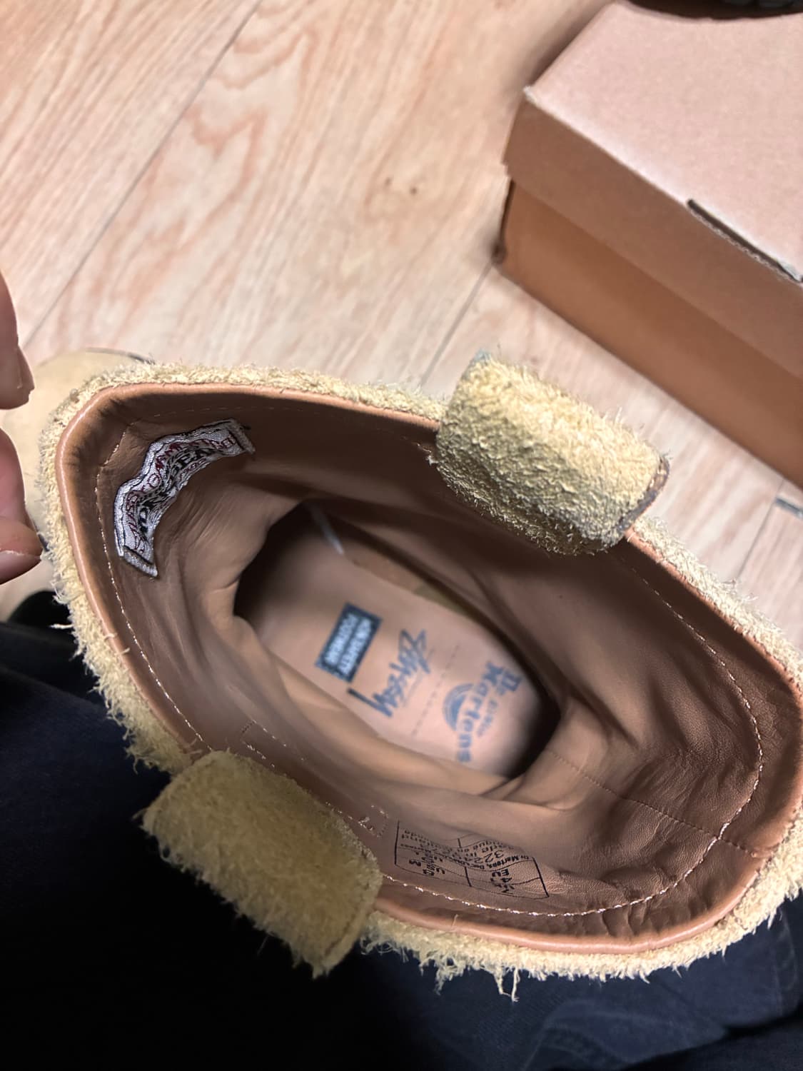 닥터마틴x스투시 데콘 스웨이드 엔지니어부츠 상품이미지2