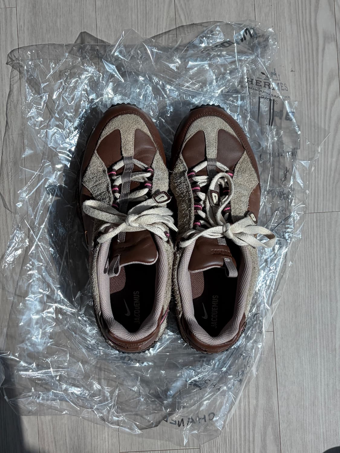 나이키 x 자크뮈스 에어 휴마라 LX 브라운 상품이미지3