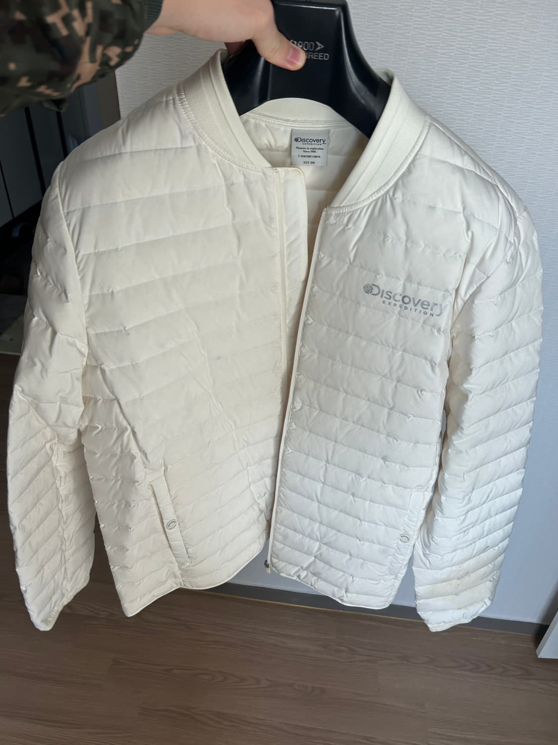디스커버리 경량패딩 상품이미지1