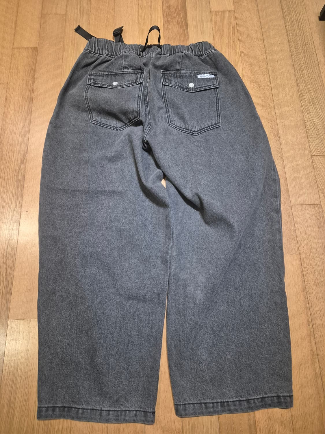 미니멀프로젝트 워시드 퍼티그 벌룬 데님 팬츠 상품이미지9