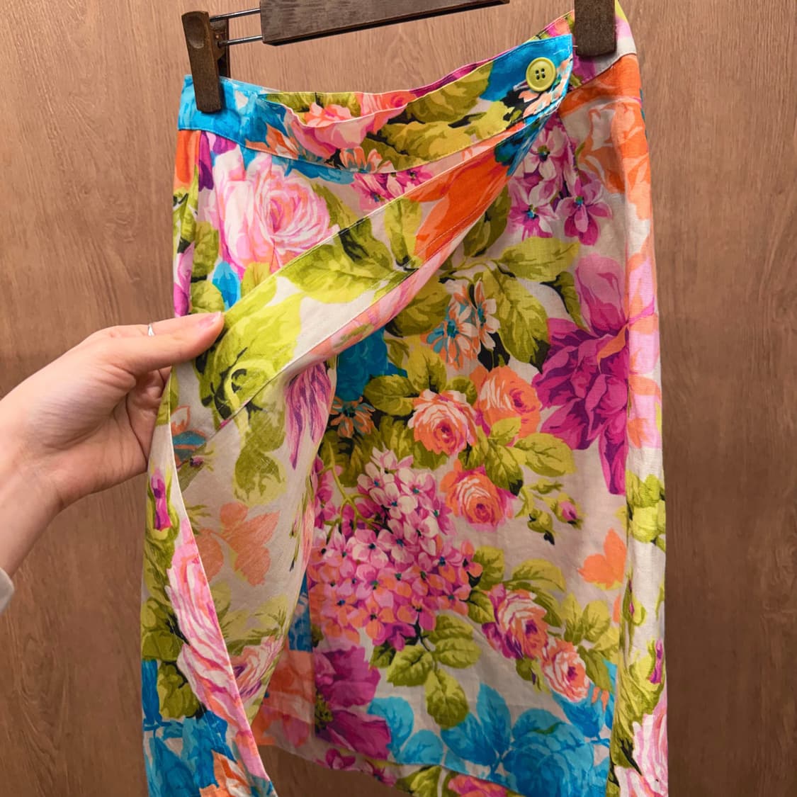 막스마라 랩 미디 스커트 플로럴 프린팅 디테일 H라인 핑크 블루 상품이미지6