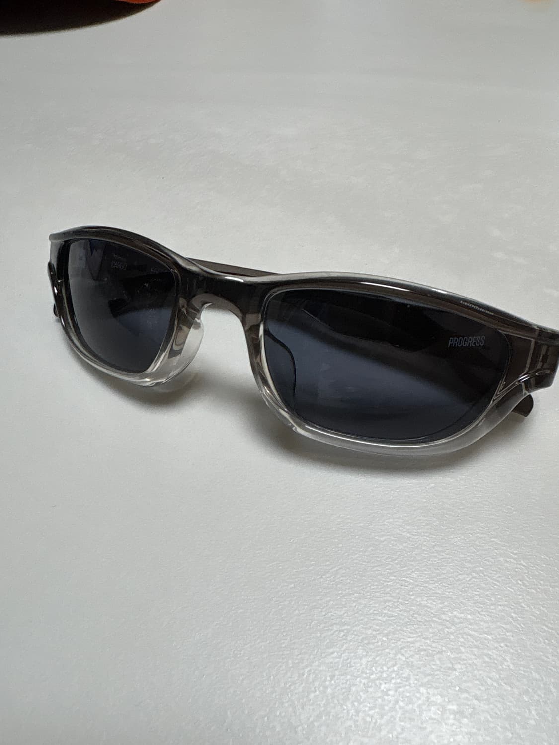 프로그레스 선글라스 카고 그라데이션 블랙 상품이미지1
