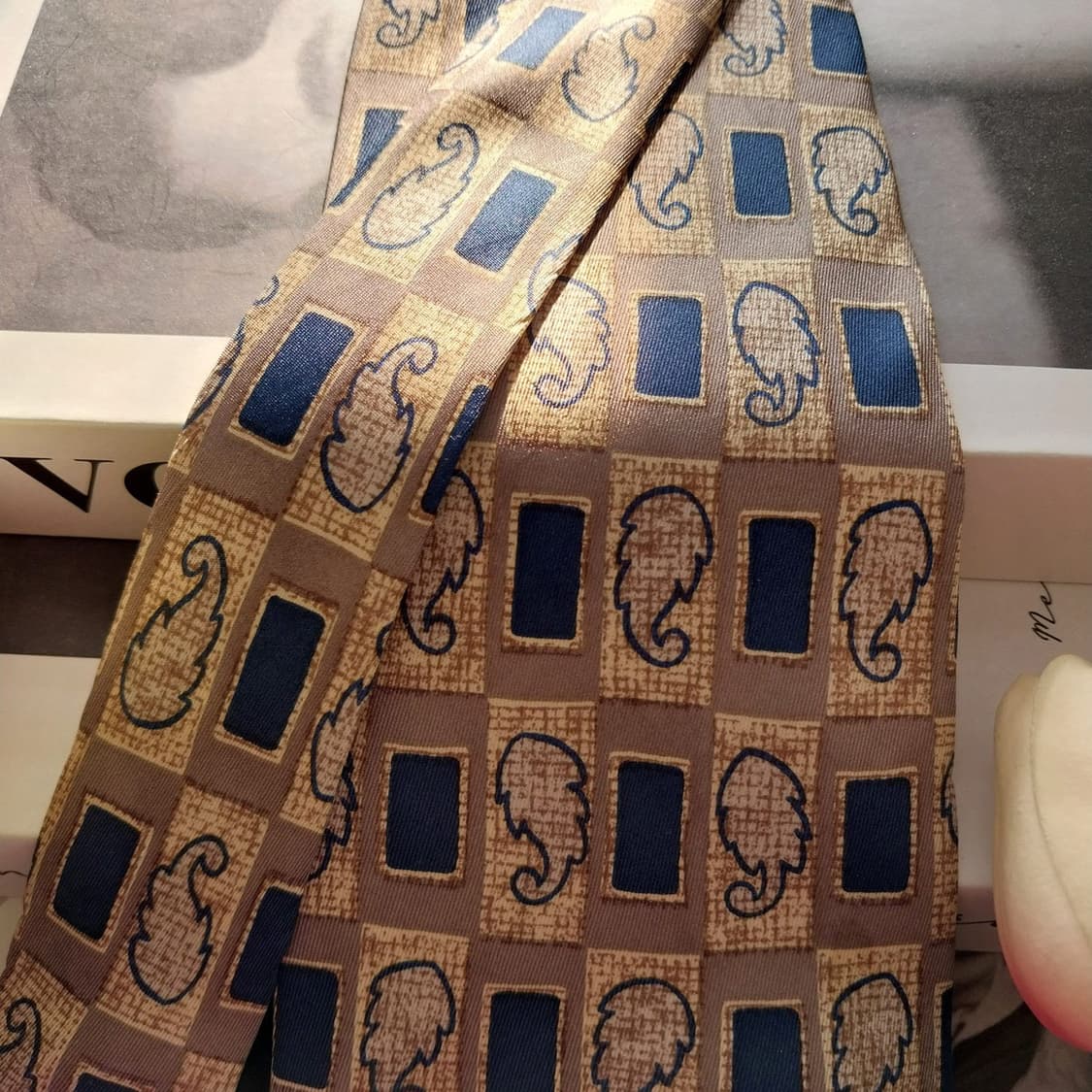 발망 실크 베이지&브라운&블루 패턴 넥타이 9.3cm A+등급 K1365 상품이미지2