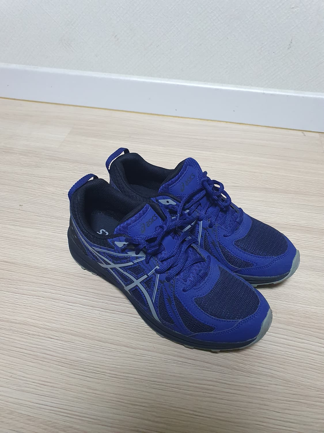 아식스 프리퀀트 트레일 러닝화 275 상품이미지2