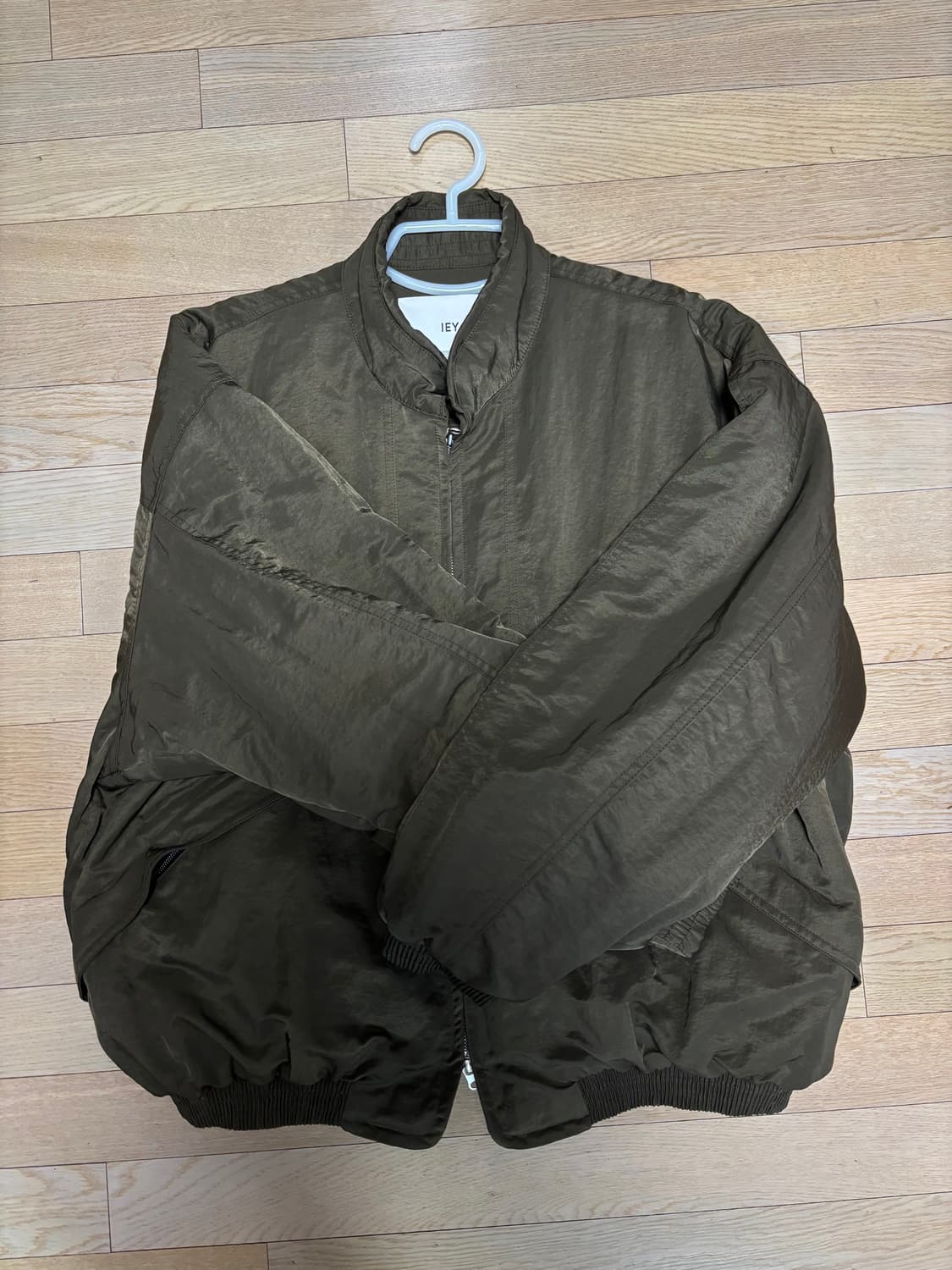 이에이 와이드 카라 오버사이즈 점퍼 카키 상품이미지2