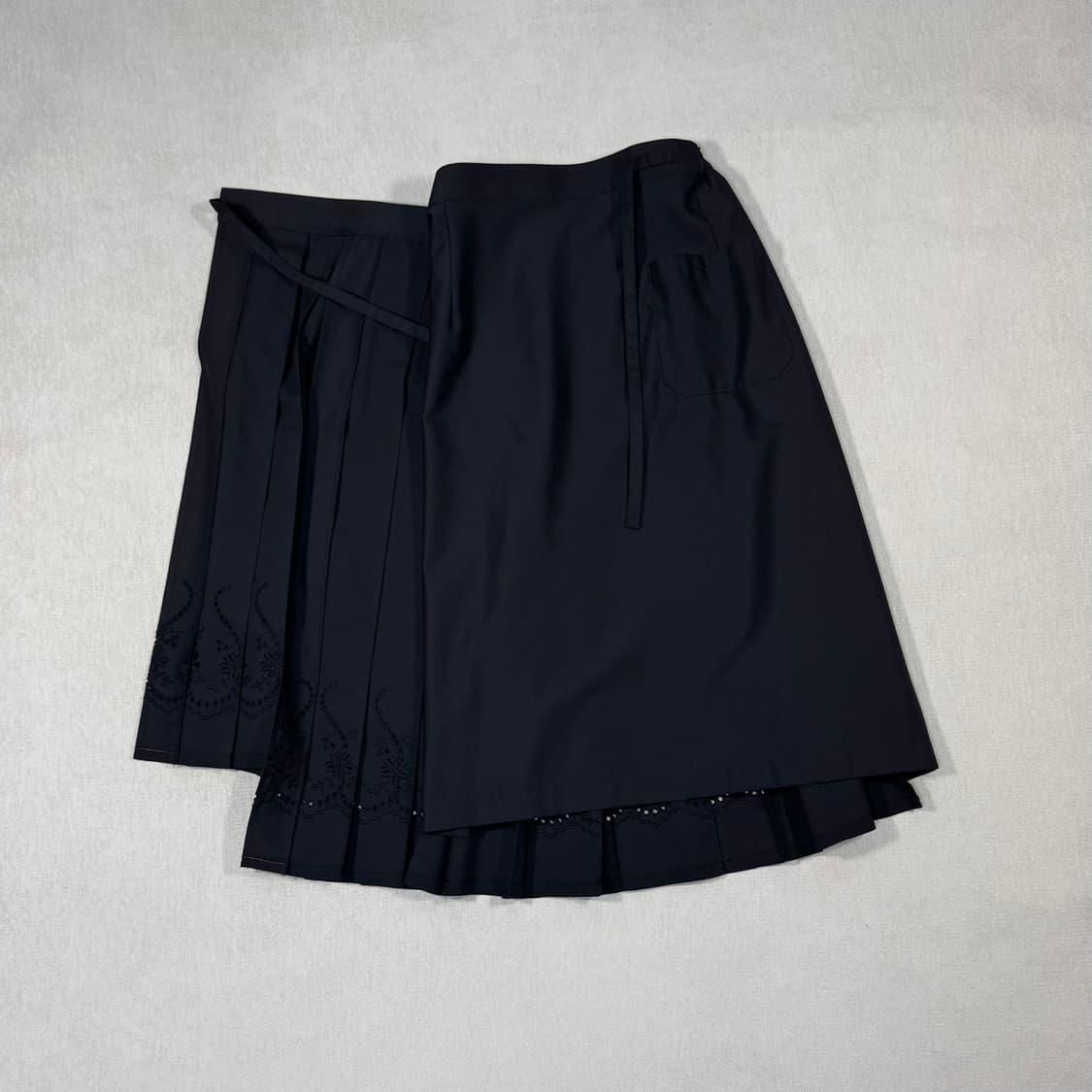 Floral Pleated Black Skirt 상품이미지3