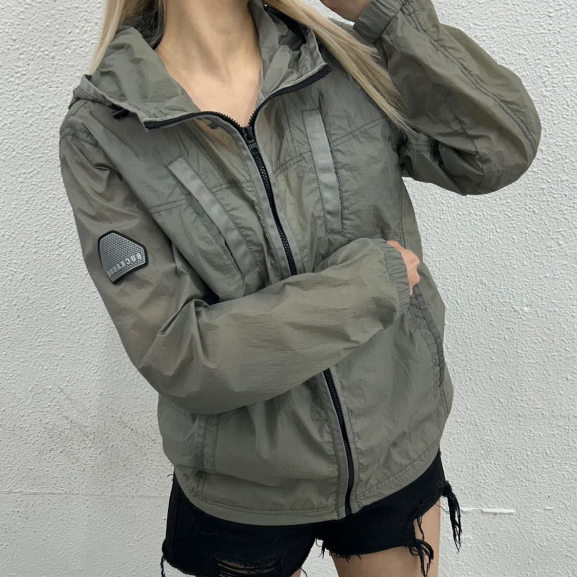 버커루 y2k 카키 후드 바람막이 L 상품이미지2
