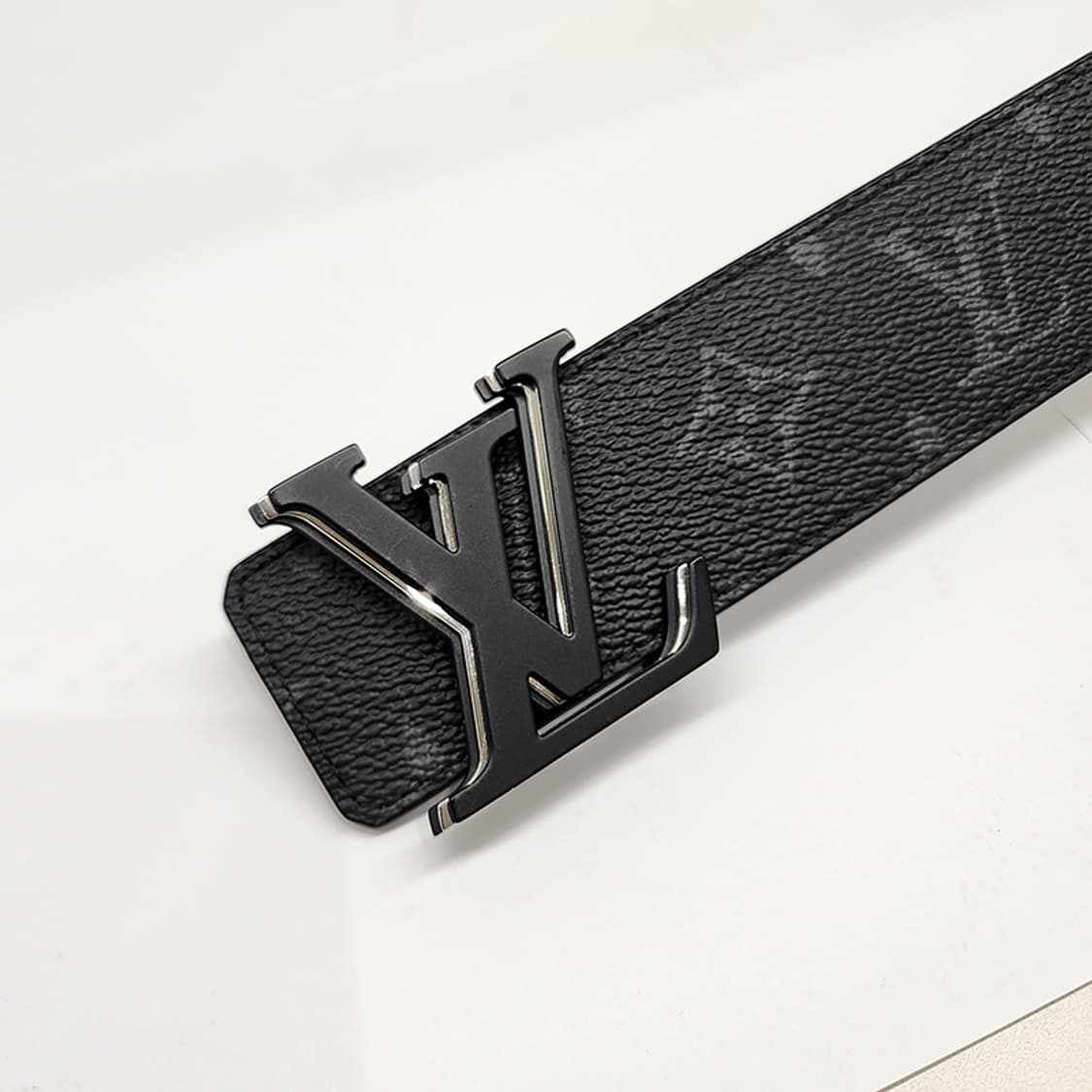 루이비통 M8505 LV옵틱 리버서블 남성 벨트 블랙 상품이미지4