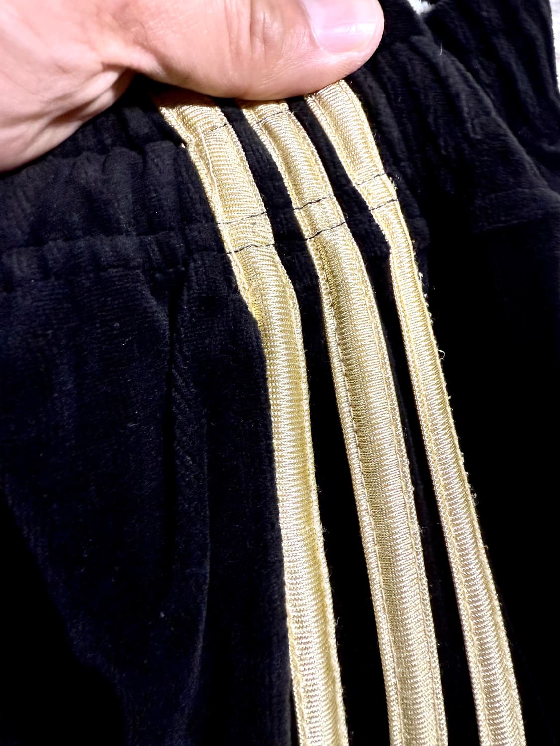 아디다스 블랙벨벳 골드삼선 와이드 트랙팬츠 105 상품이미지6