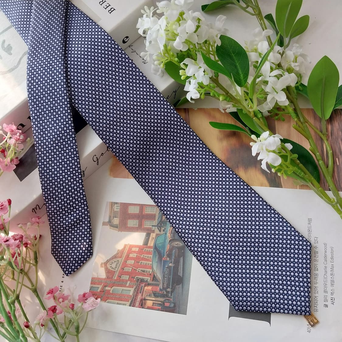 닥스 실크 네이비 도트 패턴 넥타이 8cm 슬림 A+등급 K2115
 상품이미지10