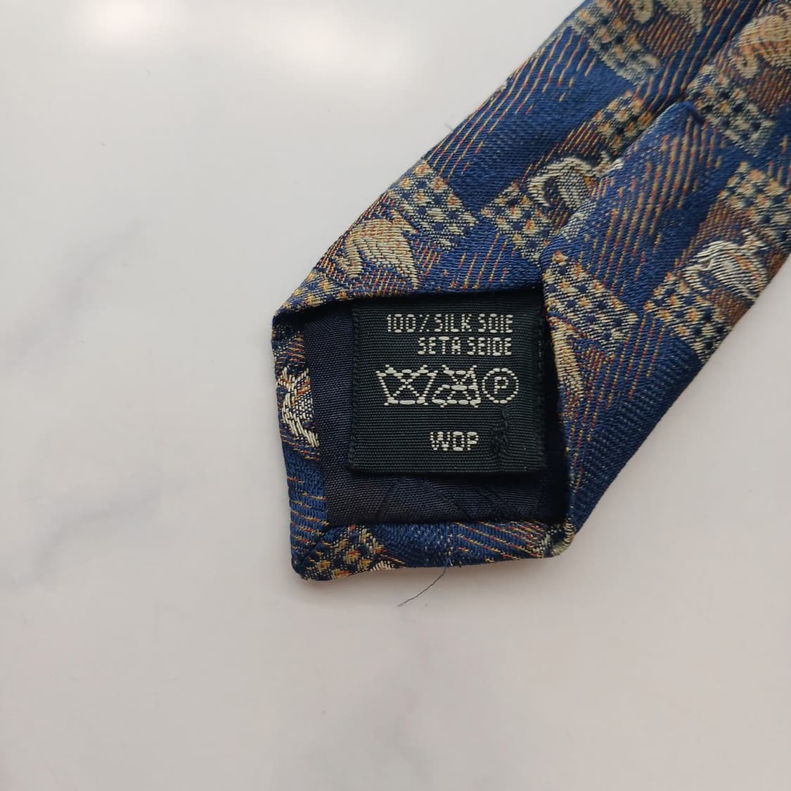 던힐 실크 새 모티브 넥타이 9.2cm A등급 A18625
 상품이미지8