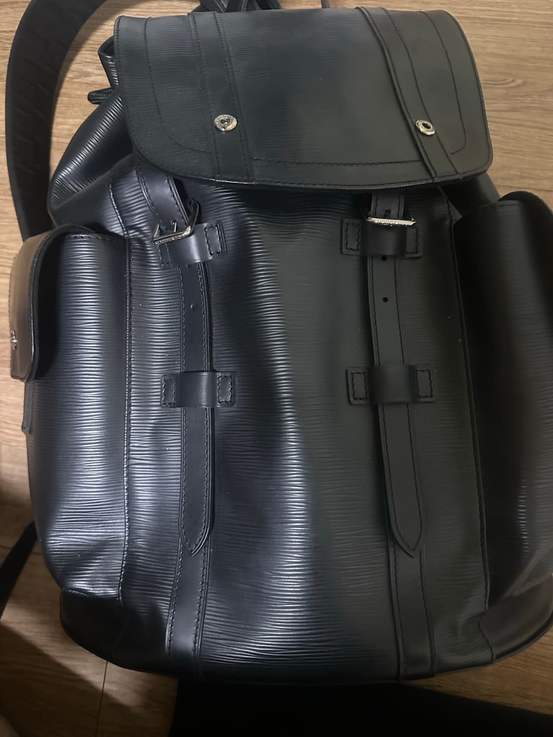 루이비통 에피 크리스토퍼 백팩 상품이미지9