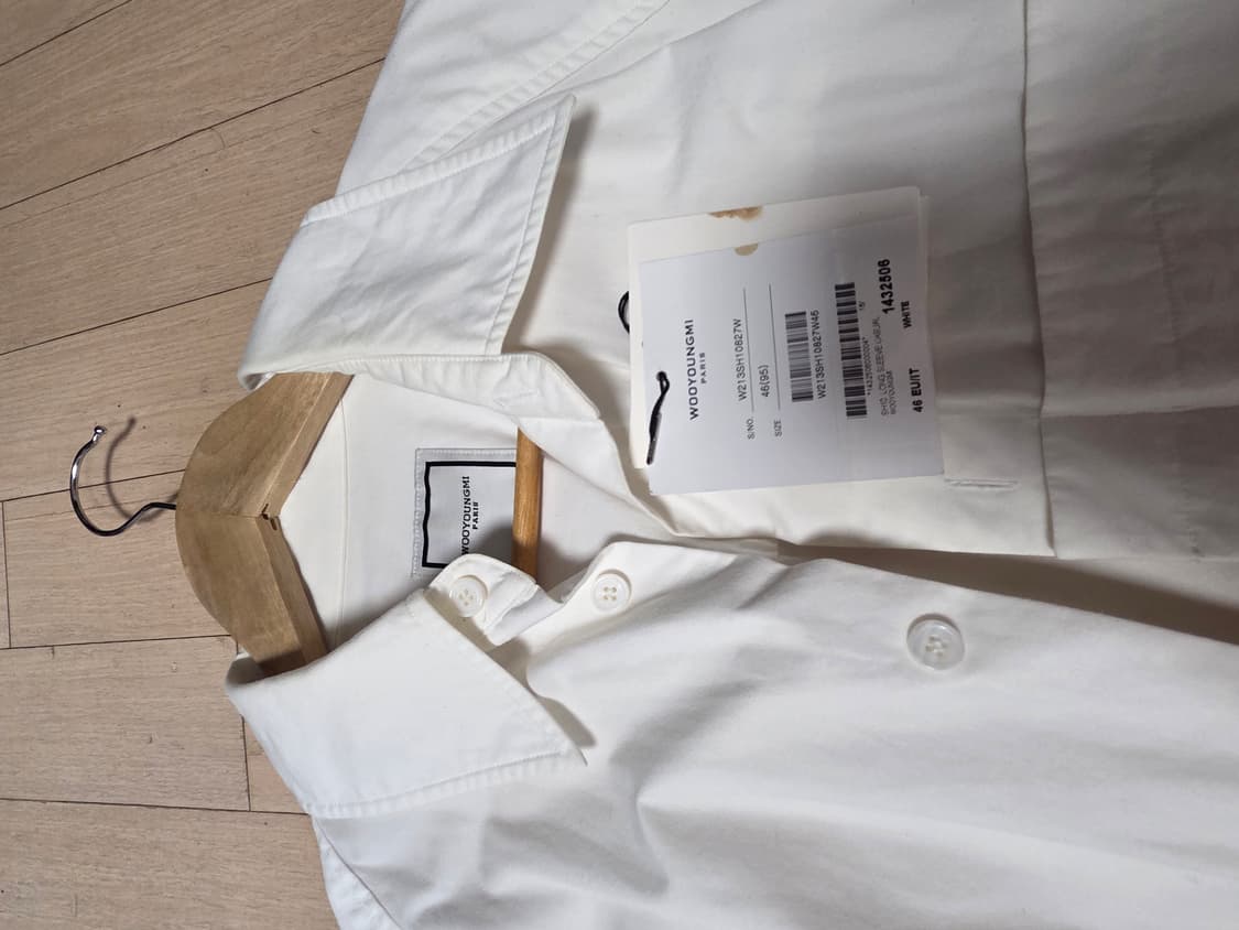 21FW 우영미 화이트 셔츠 46(95) 사이즈 판매합니다. 상품이미지3