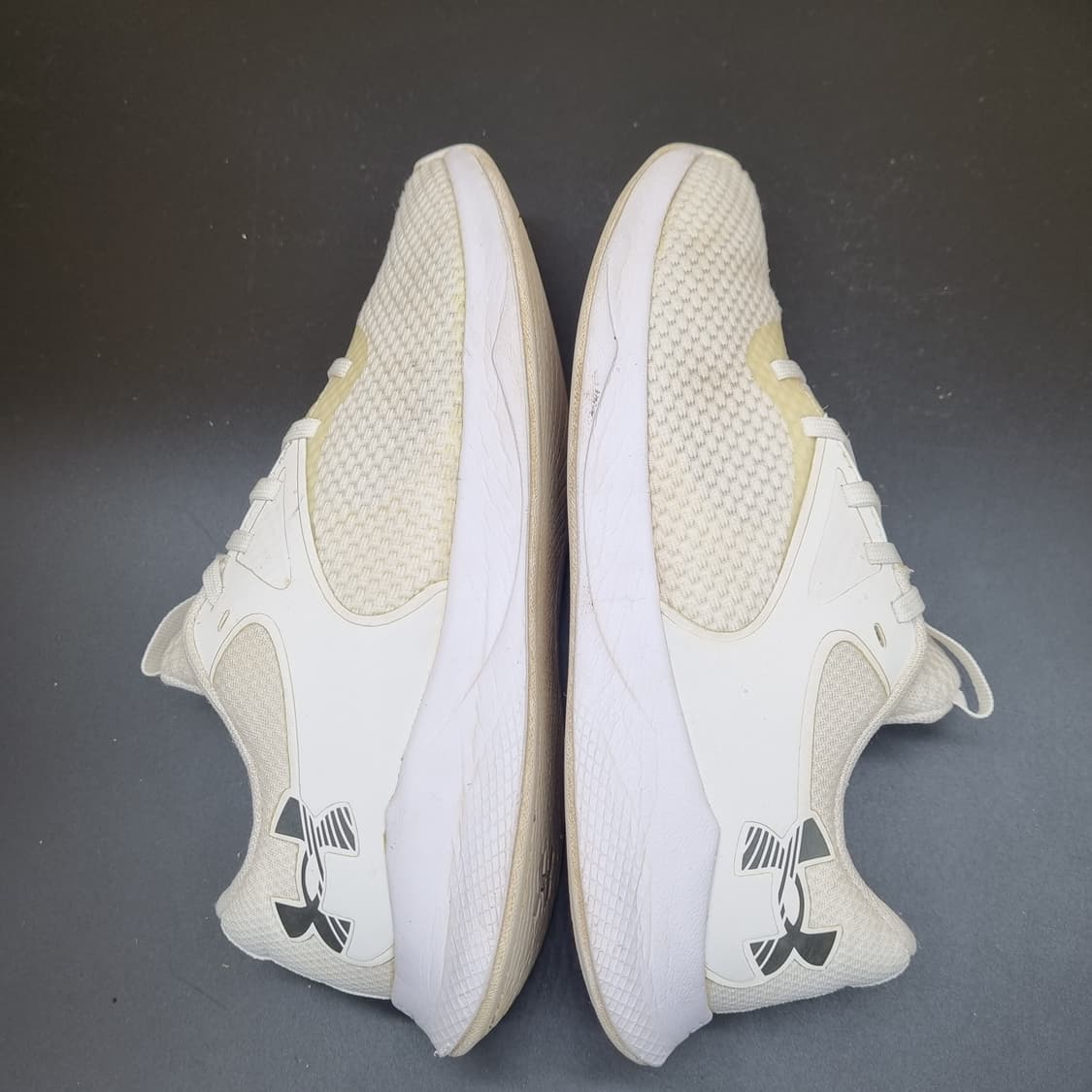 언더아머 UA 차지드 운동화245 상품이미지5