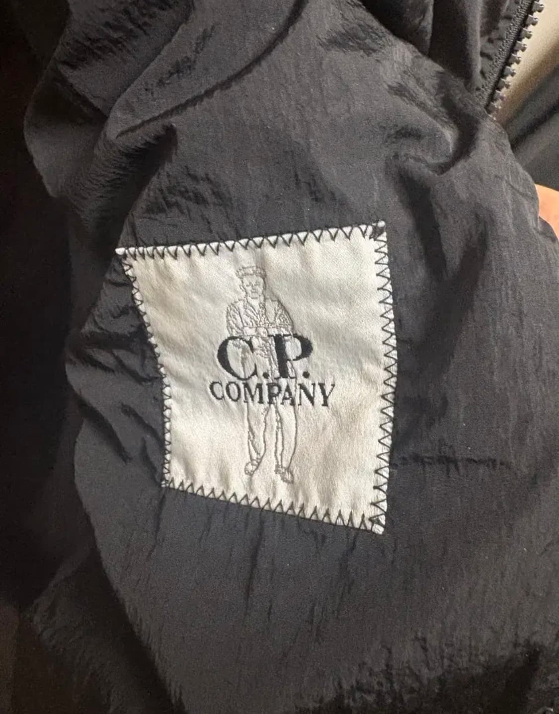 CP컴퍼니 블랙 패딩 자켓 95 상품이미지3