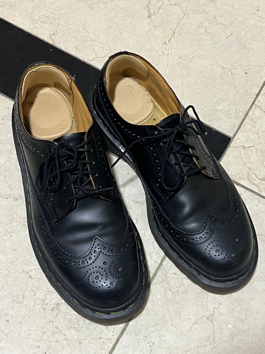 닥터마틴 3989 윙팁 상품이미지1