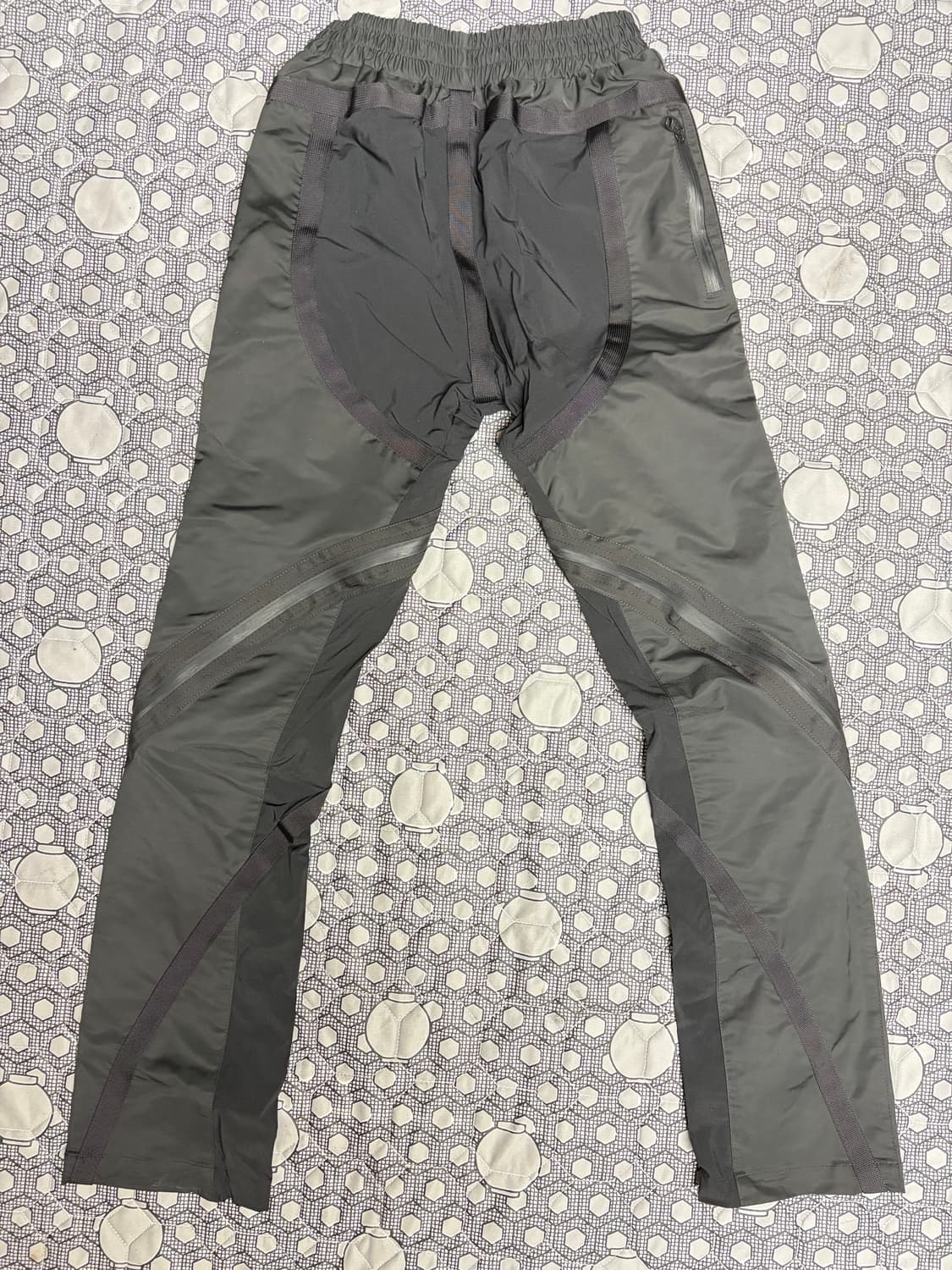 언더마이카 트위스트 지퍼 라인 테이핑 팬츠 0 상품이미지3