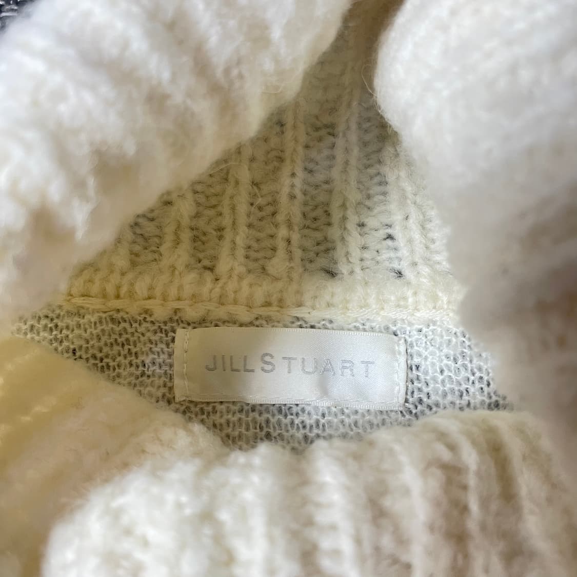 질스튜어트 아이보리 레이스 혼합 하이넥 니트 원피스 상품이미지6