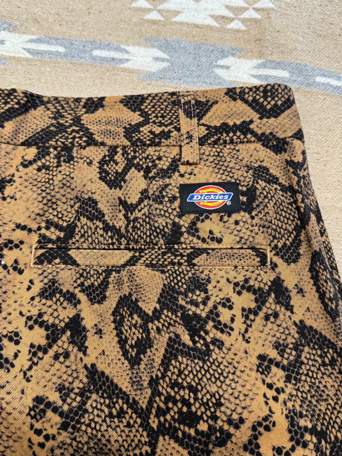 [M] 와코마리아 x 디키즈 플리티드 쇼츠 트라우저 파이톤 상품이미지5