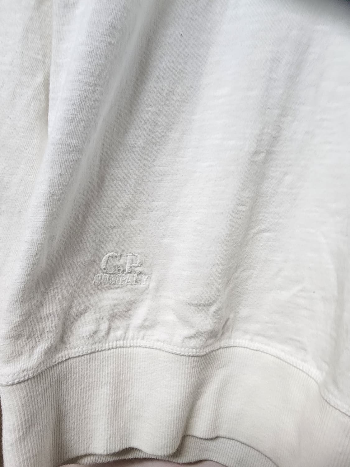 C.P.컴퍼니 화이트 색상 긴팔 티셔츠 상품이미지4