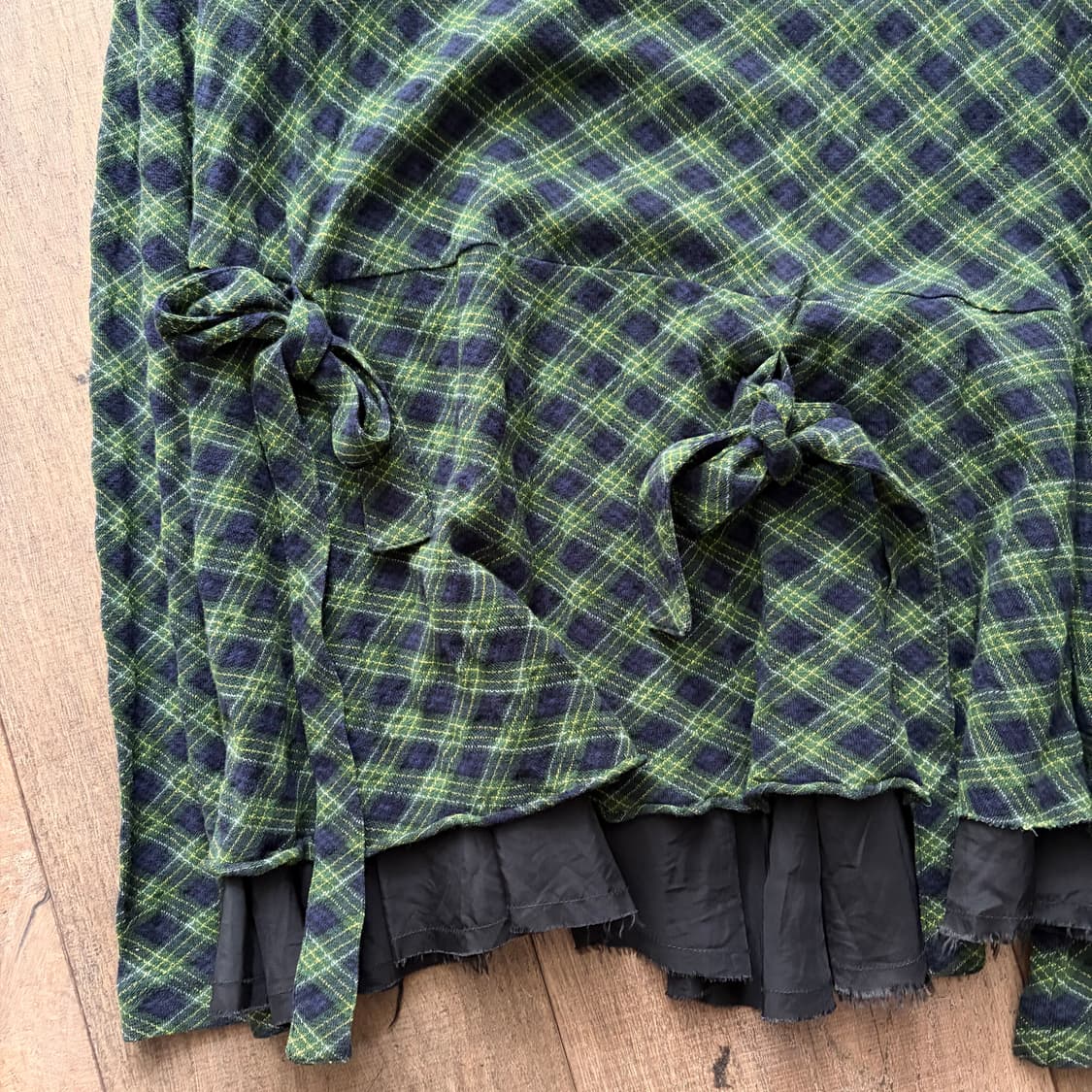 Layered Detail Ribbon Check Blouse 상품이미지3