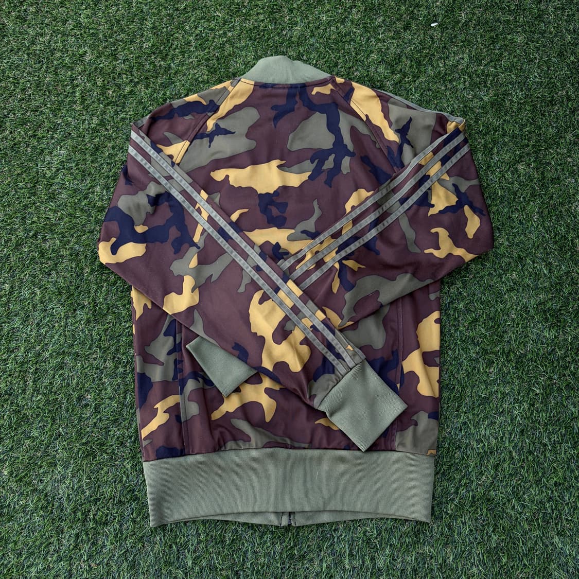 S)아디다스 X 제레미스캇 밀리터리 카모 트랙탑 져지 상품이미지2