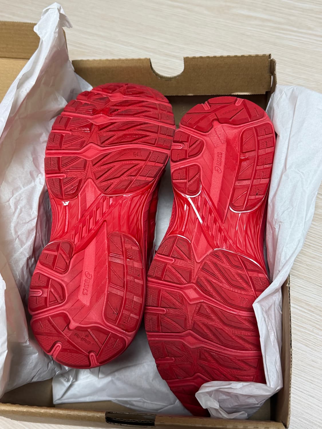 아식스 x 세실리에 반센 젤 터레인 레드 상품이미지4