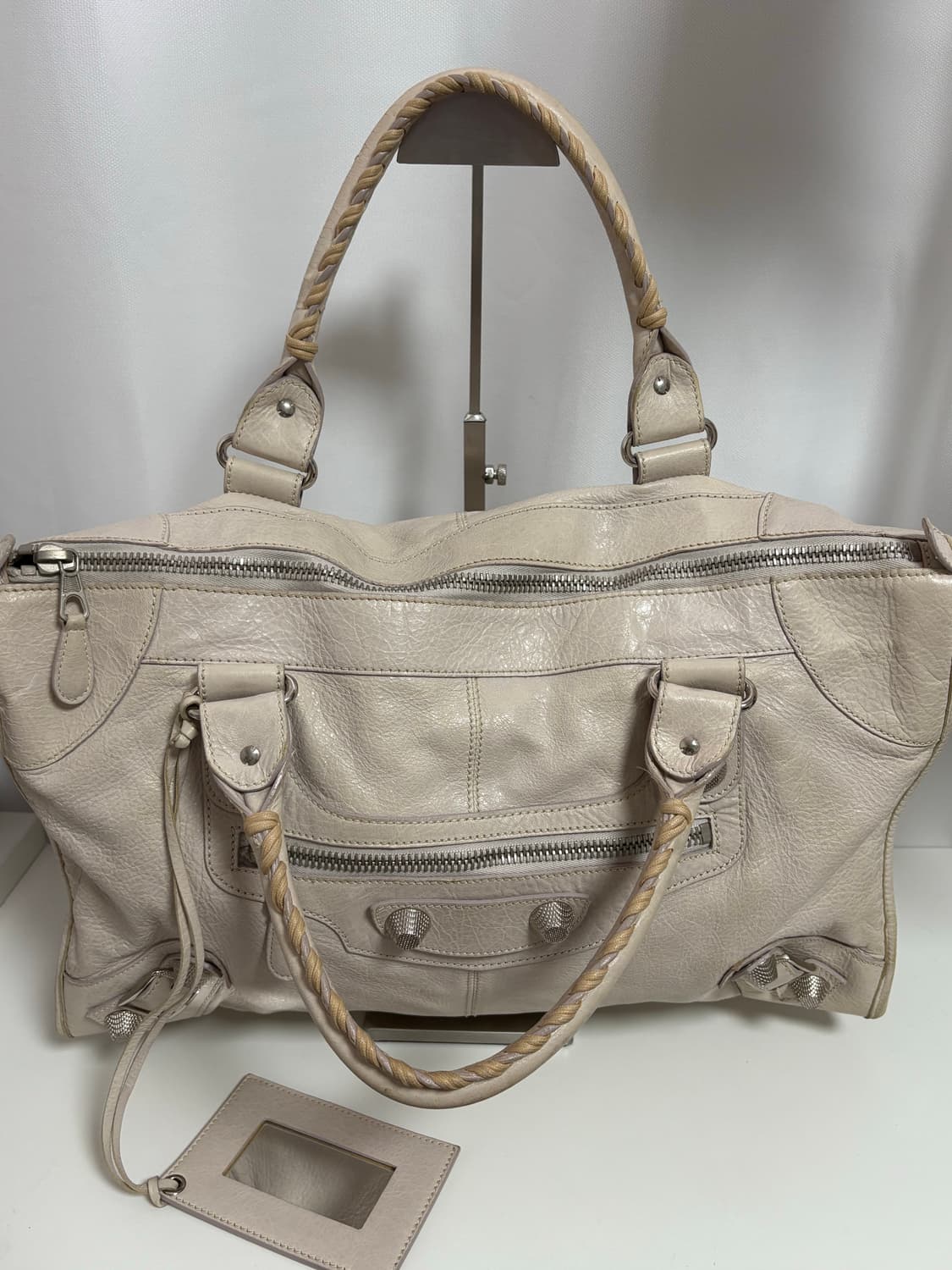 발렌시아가 자이언트 워크 모터백 상품이미지5