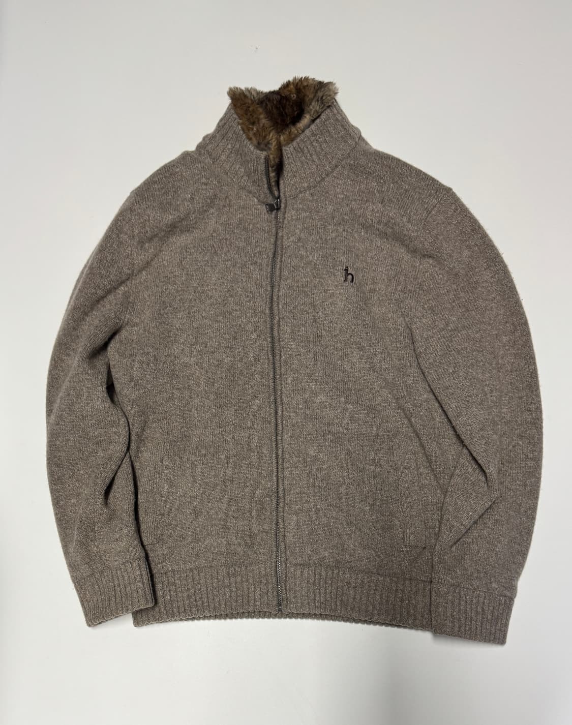 원가40만원!! 헤지스 레빗 퍼 카라 방풍 니트 집업 L ~ XL 상품이미지1