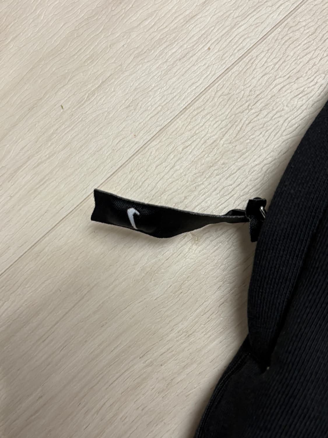 나이키 솔로 스우시 남성 기모 팬츠 L 상품이미지3