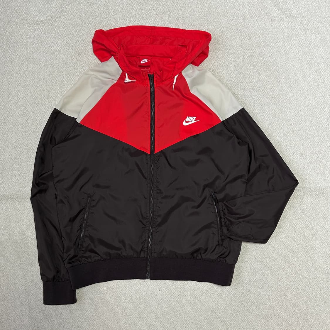 나이키 헤리티지 윈드러너 상품이미지1