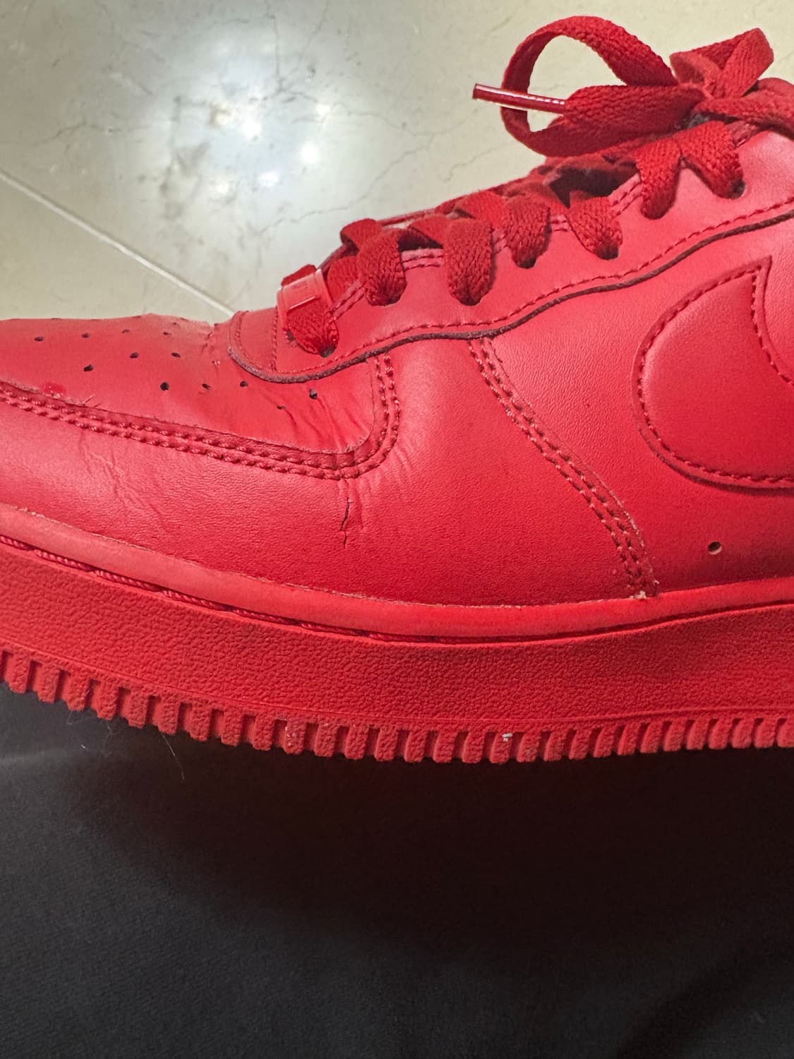 나이키 에어포스1 트리플 레드 270 상품이미지6