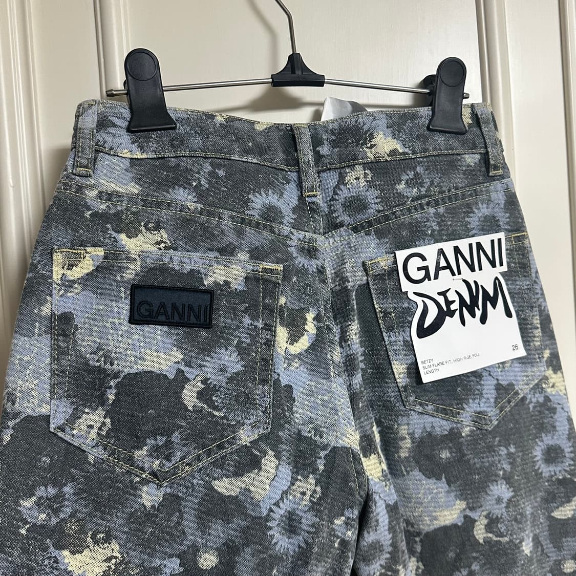 택있음) GANNI 가니 플로랄 패턴 데님 팬츠 상품이미지6